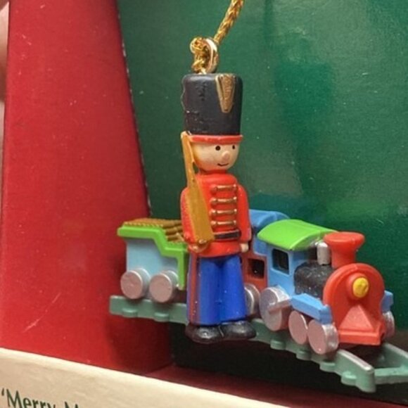 Enesco Merry Marchers Ornament Soldier Train 1989 Small Wonders w/Box Vintage - Picture 5 of 7